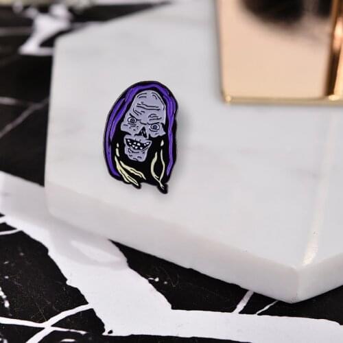 Tales From The Crypt Keeper Pin Classic Horror Television Series Ghouls Badge Halloween Decor Jewelry