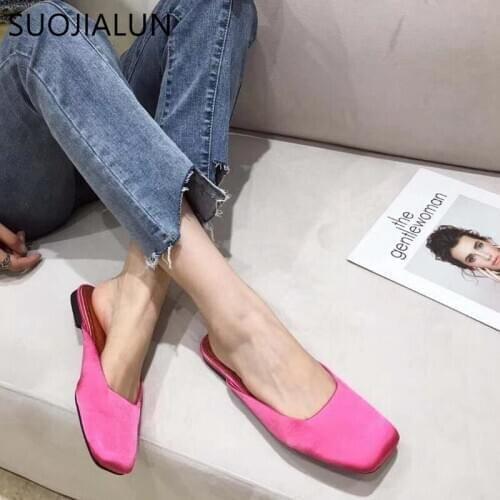 SUOJIALUN 2020 Women Flat Heel Slipper Fashion Silk Slip On Mules Brand Design Shallow Sandal Shoes Outdoor Casual Slides Shoes