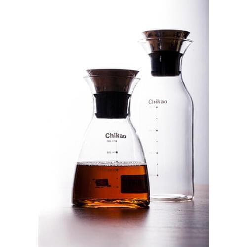 Europe Style western glass water bottles with lid kettles can measure large glass drinkware transparent hot water juice bottles