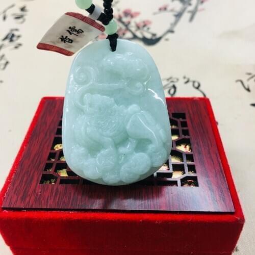 Zheru pure natural Jadeite carved light green Ruyi Kirin pendant with green bead chain sweater chain Send A certificate