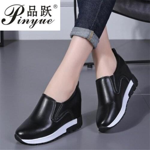 Inside heightening thick sole small white shoes womens spring new Korean versatile single leisure net red muffin shoes 5.5cm