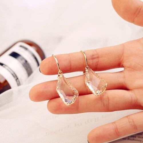 Korean New Design Fashion Jewelry White Transparent Irregular Crystal Earrings Luxury Simple Wedding Party Earrings for women