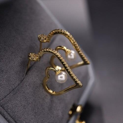 Charm Small Round Pearl Heart Shaped Stud Earrings Women vintage Gold Color Cubic zirconia Earring Elegant Fashion Jewelry 2020