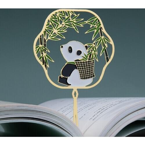 2020 New Metal Brass Bookmark Retro Chinese Style Group Fan Shape Bookmark Tassel Stationery Hollow Peacock Panda Book Clip