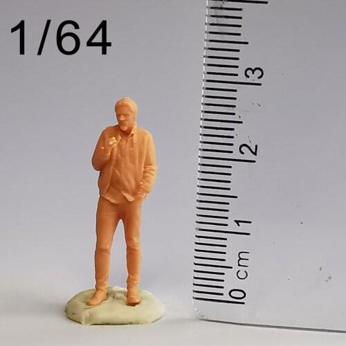 1/64 People Figurines Diorama Smoking Men Miniature Character Figurine