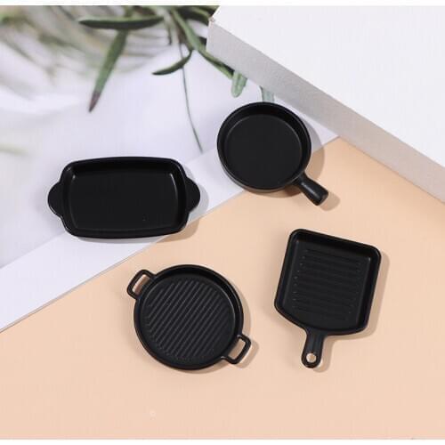 1set(4pcs) 1/12 Scale Dollhouse Cute black Miniature Dollhouse Dish Plate Pretend Play Kitchen Toy Set Dollhouse Accessories
