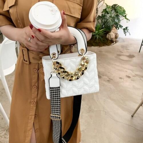 Fashion Shoulder Bag Retro hit womens crossbody bag Female Designer Leather white small Chain cheap handbags 2021 womens bran
