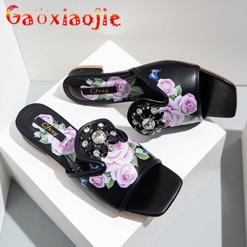 Gaoxiaojie Fashion Print Square Toe Outdoor Beach Slippers Summer Women Shining Diamond Flower Chic Home Sandal Shoes 2021 Hot