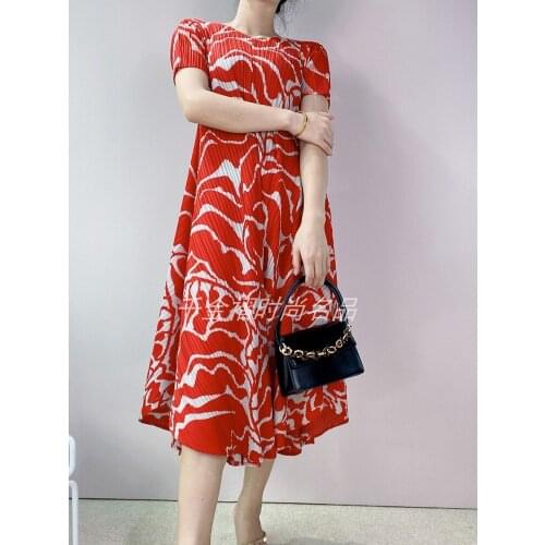 HOT SELLING Miyake Fold fashion geometry print o-neck short sleeve big A-Line dress IN STOCK