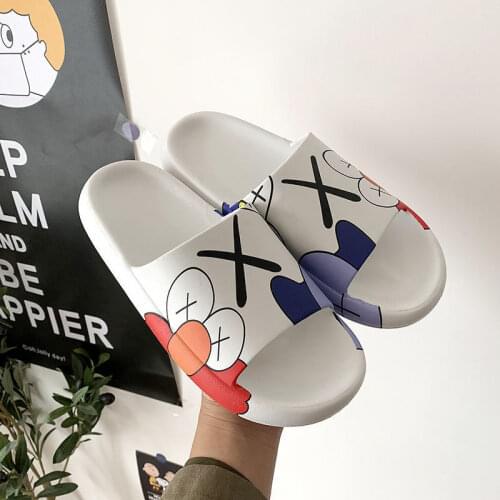 Ladies Slippers Graffiti Pattern Thick-Soled Outdoor Summer Beach Slippers Soft-Soled Womens Flip-Flops Bathroom Casual Shoes