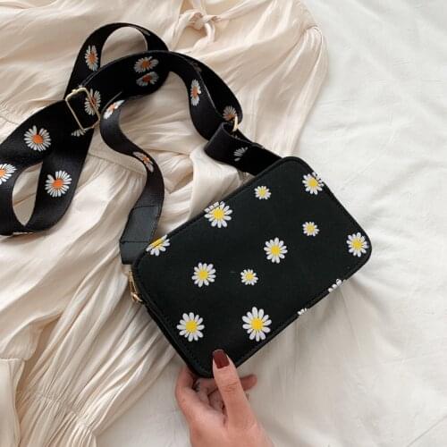 Female fairy bag new trend Korean wide shoulder strap flower bag single shoulder small square bag ins fashion western messenger