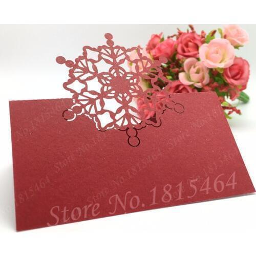 50pcs Snowflakes Christmas Table Invitation Card Place Name Greeting Cards Paper Cards Favors Meeting Banquet Party Decorations