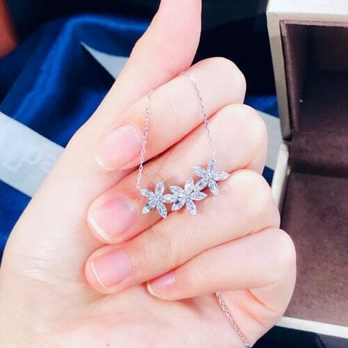 Huitan Fashion Luxury Flower Pendant Necklace Female for Engagement Wedding Accessories Chic Earrings Girls Jewelry Fancy Gift