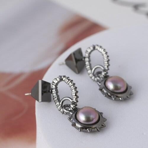 Personalized small sunflower shape inlaid pearl earrings