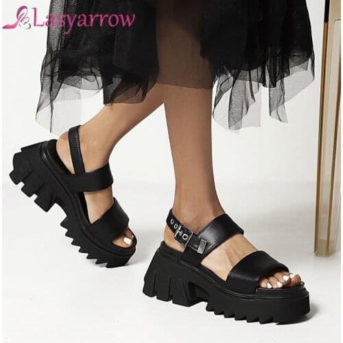 Lasyarrow Summer shoes woman Platform Sandals Women Soft Leather Casual Open Toe Gladiator wedges Women Shoes Black Silver