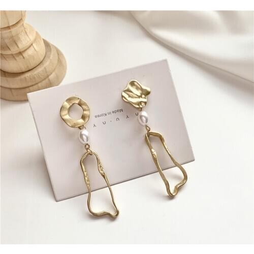 Long type fashion temperament girl contracted pearl earring irregular geometric asymmetric stud earrings