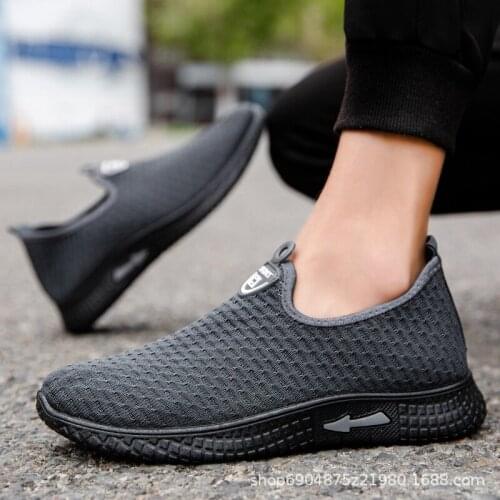 Spring Autumn New Mesh Lightweight Men Shoes Fashion Soft Casual Shoes for Men Breathable Slip on Sneakers Mens Loafers Flat