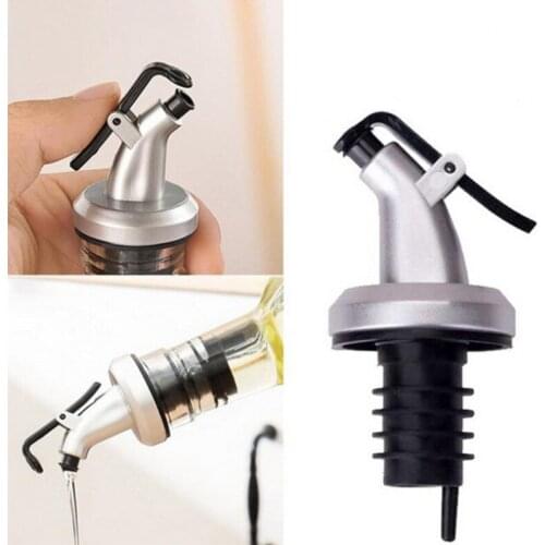 Olive Oil Sprayer Liquor Dispenser ABS Lock Wine Pourers Flip Top Drink Wine Stopper Leak-proof Nozzle Kitchen Tools