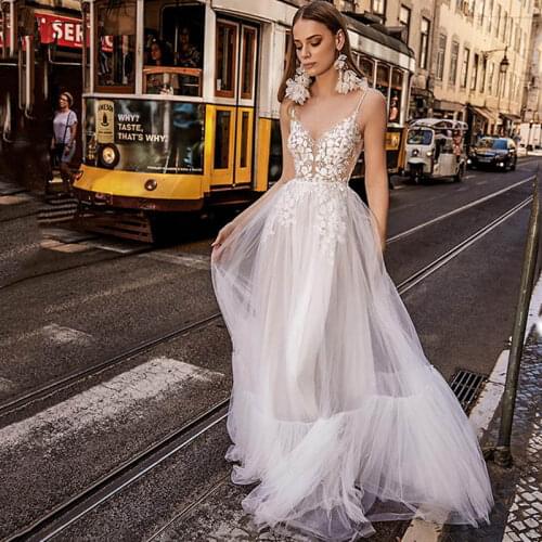 Sexy V Neck Wedding Dress Lace Appliques Open Back Bridal Gowns Beach A-line Tulle Vestido De Noiva Sleeveless Robe De Mariee