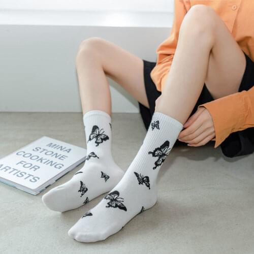Fashion Socks Harajuku Cute Butterfly Print White Black Womens Pattern High Trend Pair Kawaii Lot Woman Happy Socks 2021 Trends