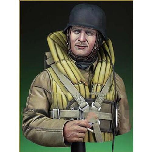 1/10 ancient Crewman, 1940 bust toy Resin Model Miniature Kit unassembly Unpainted