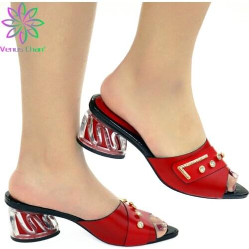 2021 New Design Elegant Women Wedding Shoes Decorated with Rhinestone Low Heels Womens Shoes In Summer Nigerian Party Pumps