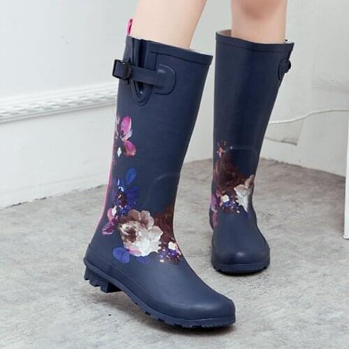 Rain Boots Waterproof Rubber Boots for Women Non-slip Mid-Calf Boots Sturdy Sole Flowers Shoes 2020 Women Fashion Raining Boots