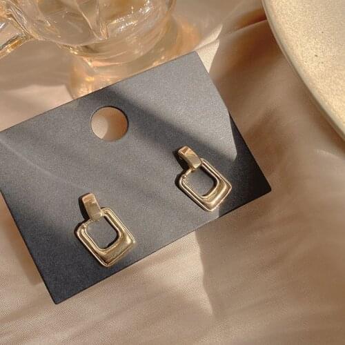 Korean metal female simple cold style earrings temperament net red small geometric earrings