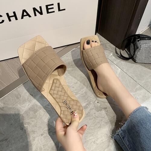 LLOGAI Net celebrity beach wet water sandals and slippers womens outer wear fashion 2021 new ins tide wild slippers M1745