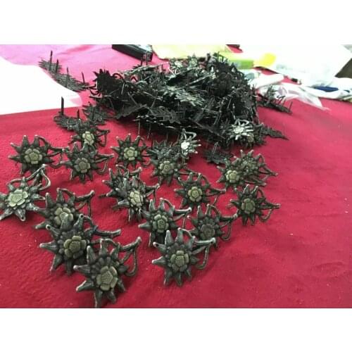 10pcs/Lot WW2 German Army Officer EM Edelweiss Mountain Metal Cap Badge Insignia Military Store