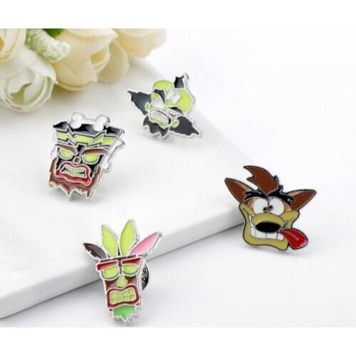 Game Crash Bandicoot Enamel Brooch Cartoon Figure Dog Badge Brooch Backpack Hat Lapel Pin Colar