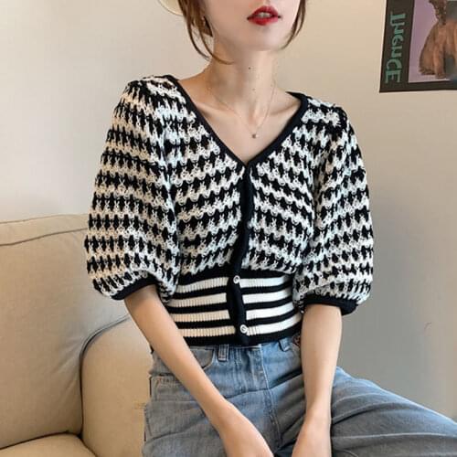 Retro and versatile short sleeve contrast V-neck bubble sleeve short striped knitted cardigan T-shirt for women
