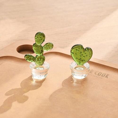 1pc Min Cactus Ornaments Good Craftsmanship Decorative Glass Miniature Cactus Bonsai Figurine for Table Desktop Home Decor