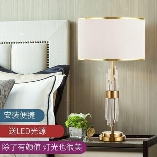 Post modern light luxury desk lamp European Crystal living room modern simple bedroom study bedside creative desk lamp