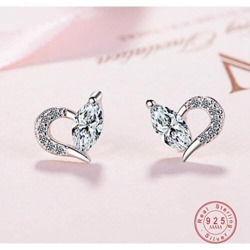 Hot Sale 2019 New Fashion Tender Love Silver Color Earrings For Women Jewelry Dazzling CZ Heart Stud Earrings Gifts