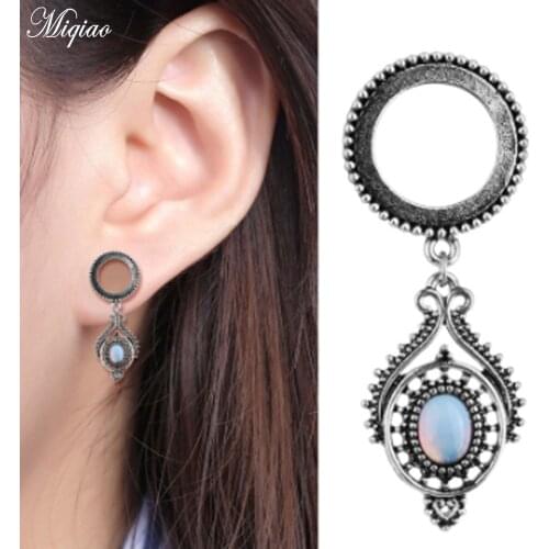 Miqiao 2 Pcs Human Body Piercing Jewelry Stainless Steel Retro Round Pendant Auricle Pulley Ear Expander Tunnel Earplug