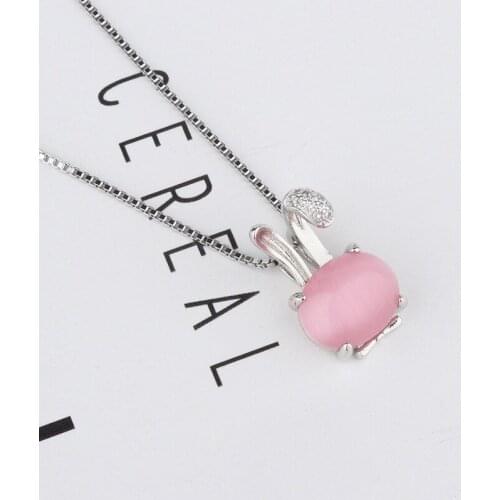 Silver-plated crystal cute rabbit pendant hibiscus stone rabbit rose gold clavicle chain simple crystal student jewelry