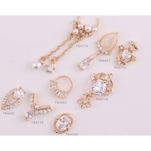 10pcs Moon Flower Crown Chain Alloy Nail Art Zircon Pearl Metal Manicure Nails Accesorios Supplies DIY Nail Decorations Charms