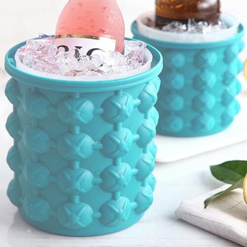 MOONBIFFY Ice Trays With Tongs