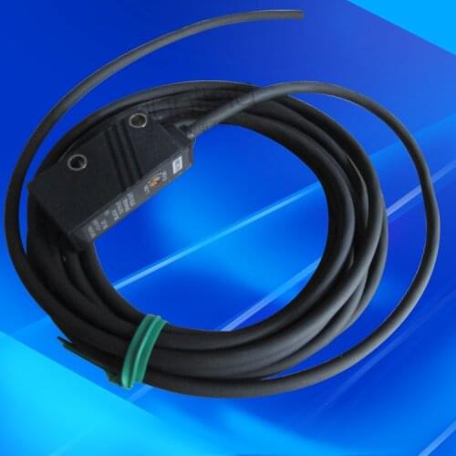 Free shipping high quality Takeuchi TAKEX sensor GS20N photoelectric switch sensor Original authentic