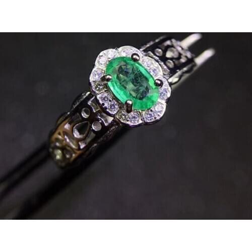 Natural real emerald flower ring Per jewelry Free shipping 4*6mm 0.52CT oval gemstone 925 sterling silver Fine jewelry J292717