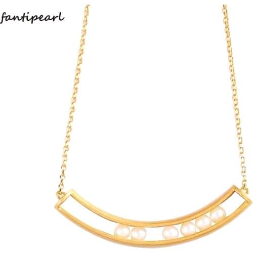 Natural Freshwater Pearl 2021 New Female Smile Shaped Pendant Pearl S925 Sterling Silver Necklace Simple Fashion Party Jewelry f