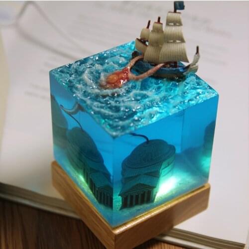 Cultural and creative handmade artwork USB bedside night lamp resin creative gift male ocean office desktop generous decoration