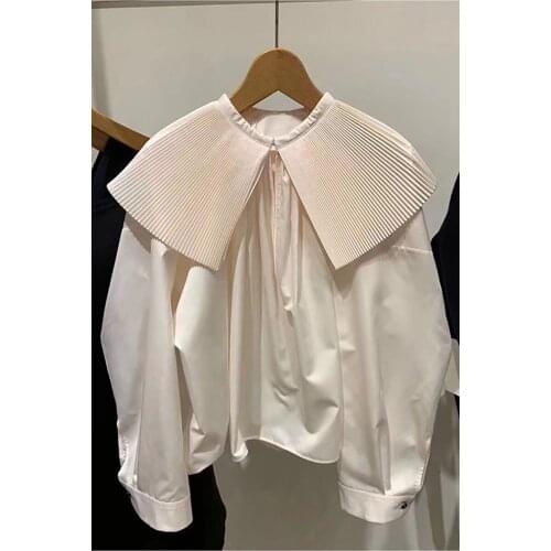 European Autumn New Large Pleated Lapel Collar Lightly Cooked Design Niche Shirts Blouses Women Tops Fashion Streetwear 2021
