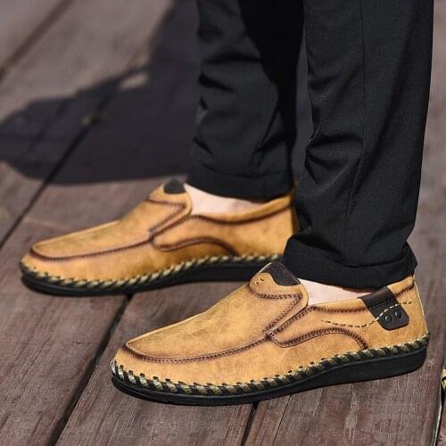 Plus Size 38-46 Men Driving Shoes Slip On Loafers Men Microfiber Leather Moccasin Shoes 2018 New Fashion Men Summer Footwear