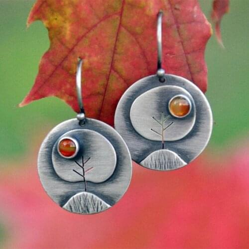 2021 New Retro Geometric Round Three-dimensional Carved Branches Ruby Earrings Temperament Female Earrings Wholesale