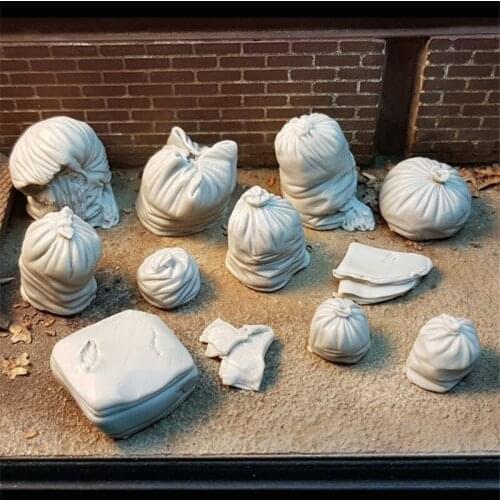 Soldier Scene Replenishing Sandbags Resin Figure 1/35 Scale Model Kit Assembly Models Kit Resin Colorless Self-Assembled Toy