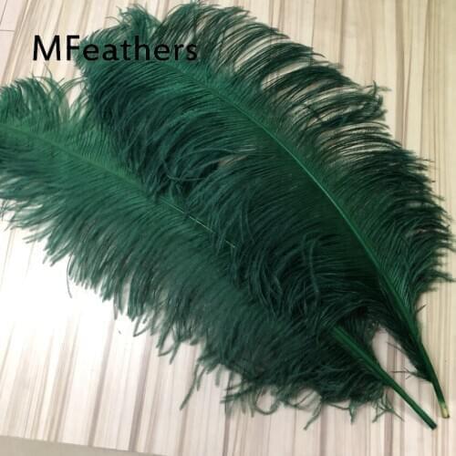 Price for 50Pcs Size arrange 40-75cm Long Emerald Green Ostrich Feathers Natural Plumages For Christmas Home Party Decorations