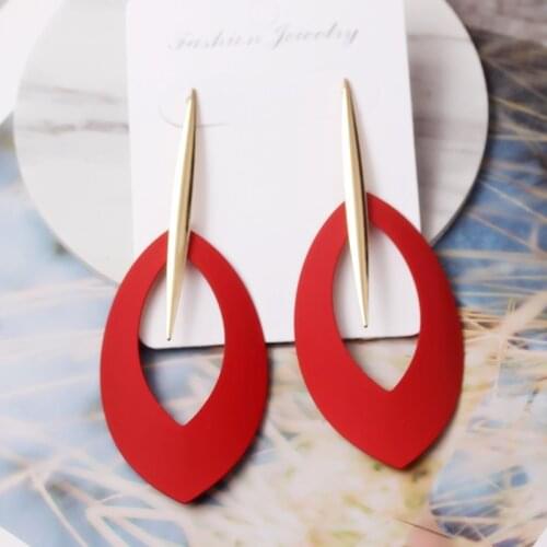 European Hollow Geometric Oval Pendant Earrings For Women Red Green Color Big Leaf Statement Earring Party Jewelry Long Brincos