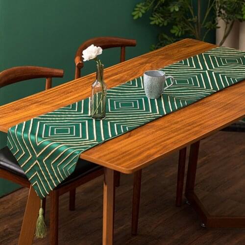 Fashion Table Runner Luxury Jacquard Table Runner with Tassels Wedding Hotel Dinner Party Wedding Decoration Tablecloth Flag